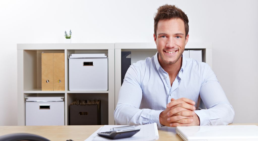 Jak wybrać konsultanta sprzedaży B2B