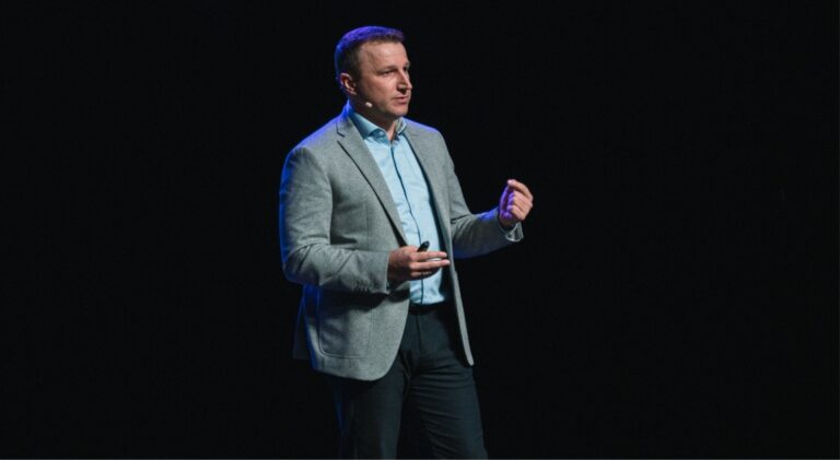 Łukasz Zjawiński z TechMine - wystąpienie na konferencji Sales is the Queen